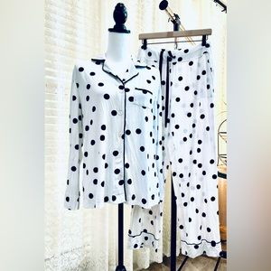 Soma PJ White & Black polka-dotted Set Size M Top & M Regular